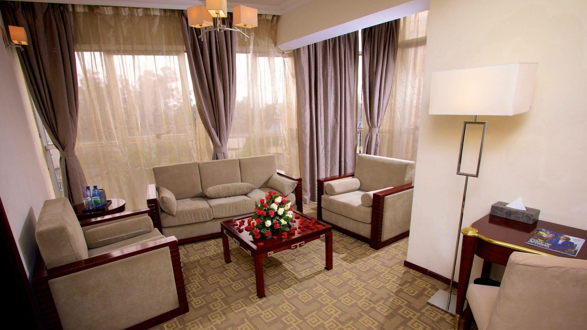Washington Hotel Аддис-Абеба Экстерьер фото